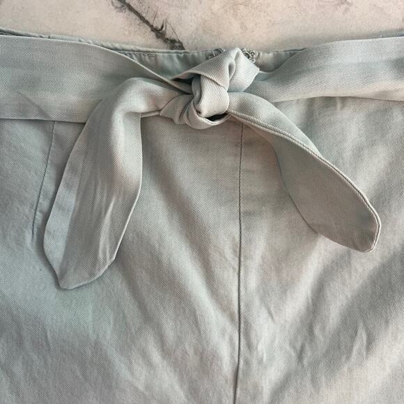 Cupcakes & Cashmere Tencel Sky Blue Belted Shorts Size 2 - Picture 5 of 8